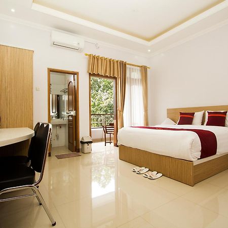 Banua Raya Homestay Yogyakarta Exteriör bild