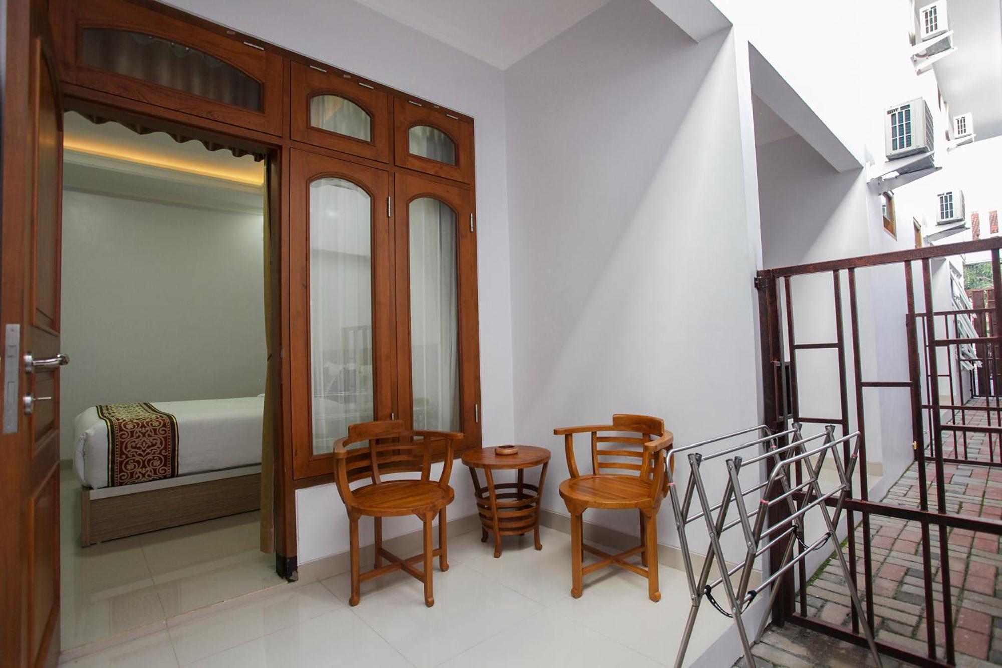 Banua Raya Homestay Yogyakarta Exteriör bild