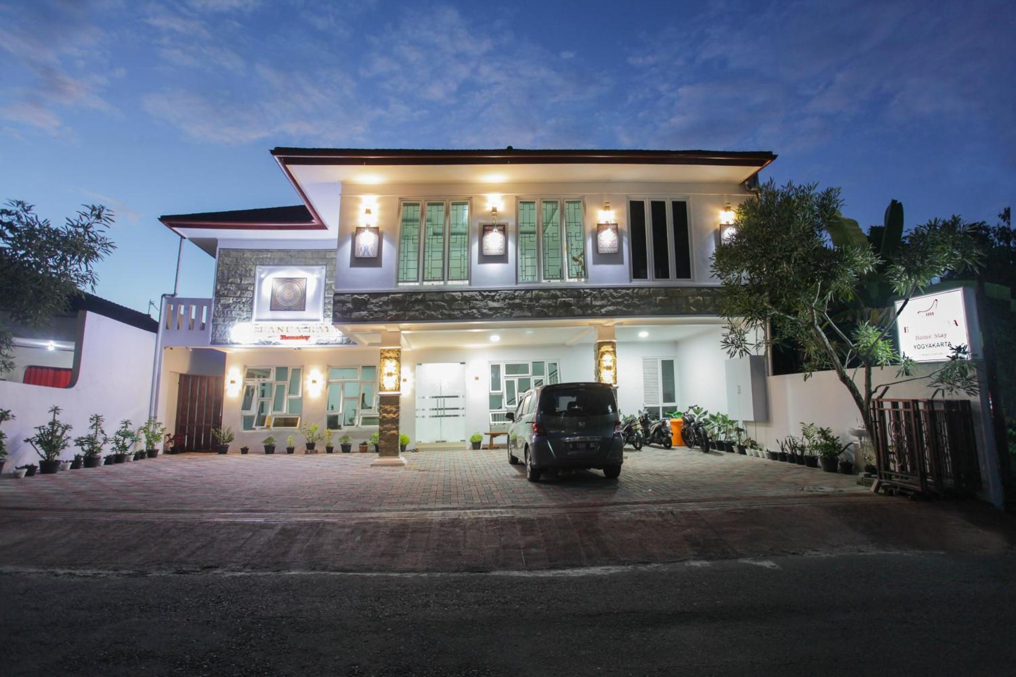 Banua Raya Homestay Yogyakarta Exteriör bild